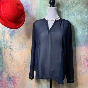 NWOT📌Ann Taylor Chiffon Top w/ Sexy Back